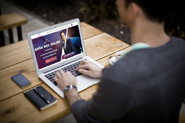 thiet-ke-web-wisebusiness