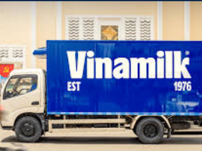 BẬT MÍ CHIẾN LƯỢC STP VINAMILK - VÌ SAO HÃNG LUÔN GIỮ VỊ TRÍ SỐ 1?